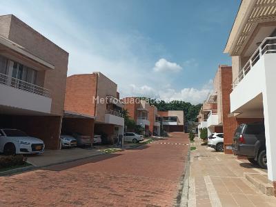 Casa de 5 alcobas en venta en Pance Av La Maria, Cali, 378 m² · foto 20 de 20