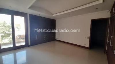 Casa de 5 alcobas en venta en Ciudad Jardin Paraiso, Cali, 450 m² · foto 4 de 16