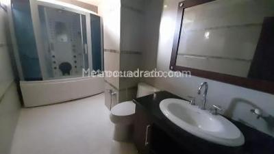 Casa de 5 alcobas en venta en Ciudad Jardin Paraiso, Cali, 450 m² · foto 7 de 16