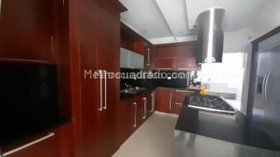 Casa de 5 alcobas en venta en Ciudad Jardin Paraiso, Cali, 450 m² · foto 5 de 16