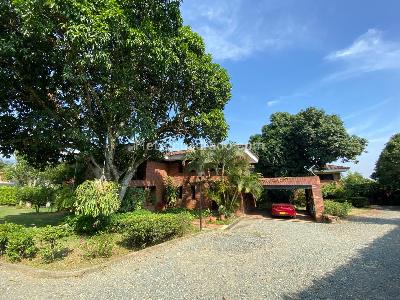 Casa de 4 alcobas en venta en Cañas Gordas, Cali, 1302 m² · foto 3 de 11