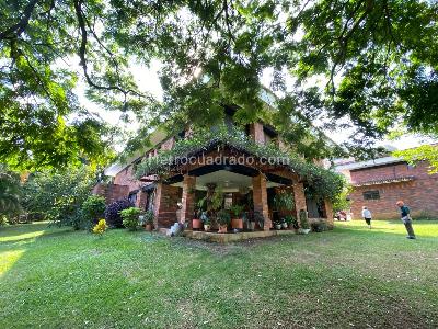 Casa de 4 alcobas en venta en Cañas Gordas, Cali, 1302 m² · foto 2 de 11