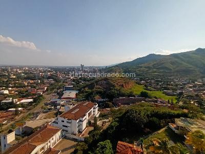 Apartamento de 4 alcobas en venta en Mirador De Menga, Cali, 167 m² · foto 1 de 18