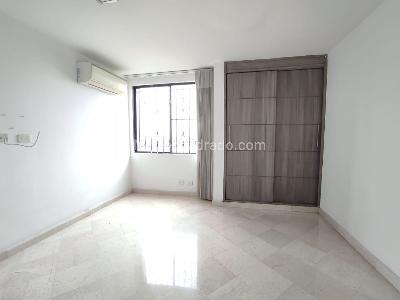 Apartamento de 3 alcobas en venta en Bosques Del Limonar, Cali, 195 m² · foto 13 de 20