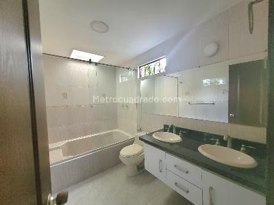 Casa de 5 alcobas en venta en El Ingenio I, Cali, 223 m² · foto 13 de 18