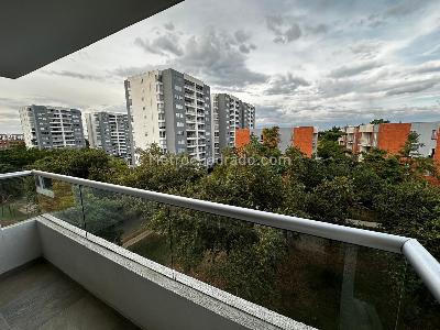 Apartamento de 3 alcobas en venta en Valle Del Lili, Cali, 87 m² · foto 2 de 19