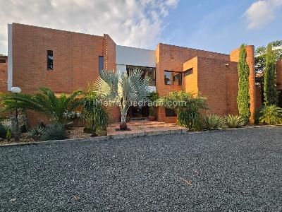 Casa de 5 alcobas en venta en Pance Av La Maria, Cali, 569 m² · foto 2 de 20