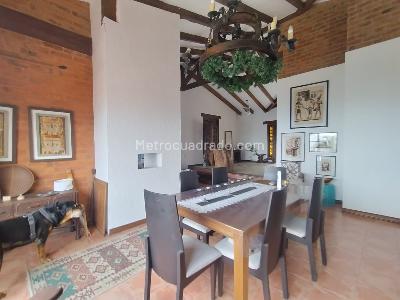Casa de 5 alcobas en venta en Arroyohondo, Cali, 1900 m² · foto 4 de 15