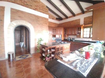 Casa de 5 alcobas en venta en Arroyohondo, Cali, 1900 m² · foto 5 de 15