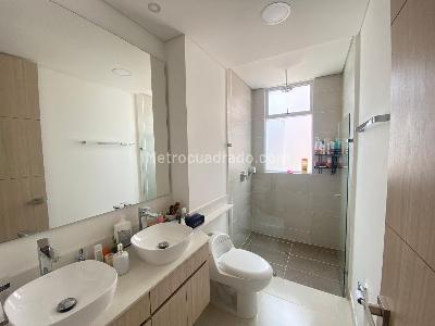 Apartamento de 4 alcobas en venta en Los Cristales Ii, Cali, 118 m² · foto 12 de 18