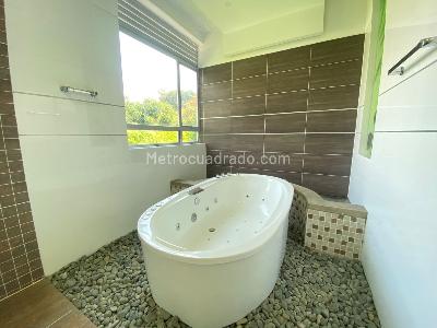Casa de 5 alcobas en venta en Pance Av La Maria, Cali, 1408 m² · foto 11 de 20