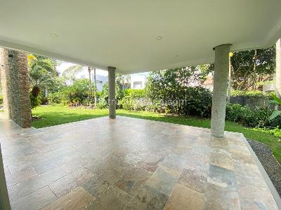 Casa de 5 alcobas en venta en Pance Av La Maria, Cali, 1408 m² · foto 18 de 20
