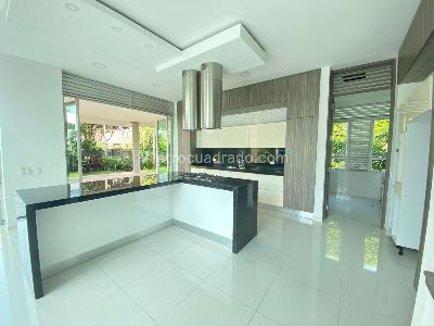 Casa de 5 alcobas en venta en Pance Av La Maria, Cali, 1408 m² · foto 7 de 20