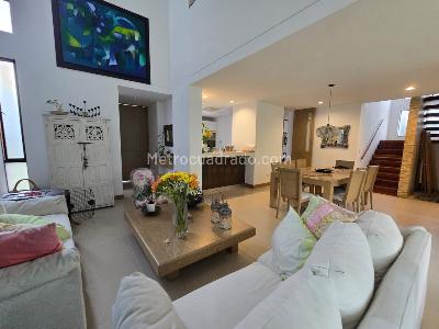 Casa de 5 alcobas en venta en Pance Av La Maria, Cali, 560 m² · foto 4 de 20