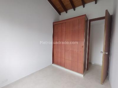 Apartamento de 3 alcobas en venta en Prados Del Limonar, Cali, 76 m² · foto 6 de 14