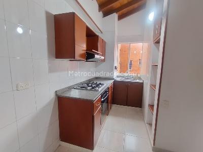 Apartamento de 3 alcobas en venta en Prados Del Limonar, Cali, 76 m² · foto 3 de 14