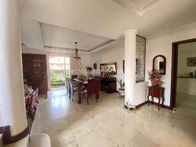 Casa de 5 alcobas en venta en Ciudad Jardin Paraiso, Cali, 264 m² · foto 2 de 20