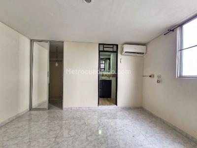 Apartaestudio en venta en El Refugio Los Cerros, Cali, 38 m² · foto 4 de 9