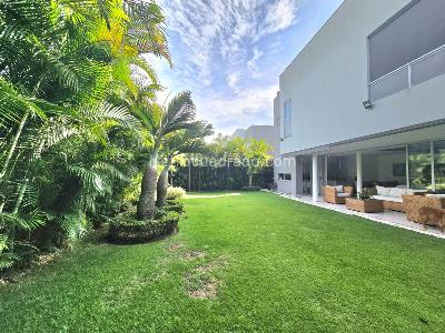 Casa de 4 alcobas en venta en Pance Av La Maria, Cali, 538 m² · foto 2 de 20