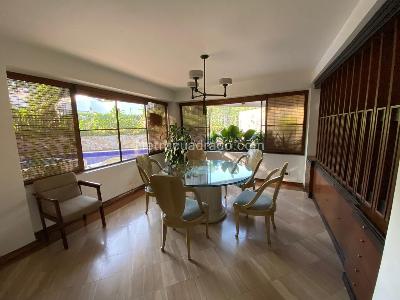 Casa de 4 alcobas en venta en Parcelaciones Pance, Cali, 400 m² · foto 2 de 15