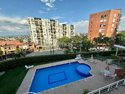 Apartamento de 2 alcobas en venta en Oeste Cristales, Cali, 66 m² · foto 1 de 18