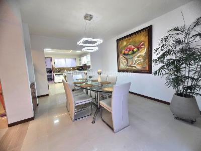 Casa de 5 alcobas en venta en Pance, Cali, 400 m² · foto 3 de 20