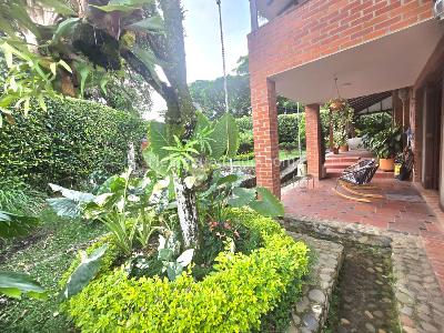 Casa de 4 alcobas en venta en Pance Av La Maria, Cali, 800 m² · foto 3 de 20