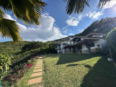 Casa de 5 alcobas en venta en Dapa, Cali · foto 2 de 20