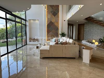 Casa de 5 alcobas en venta en Dapa, Cali · foto 5 de 20