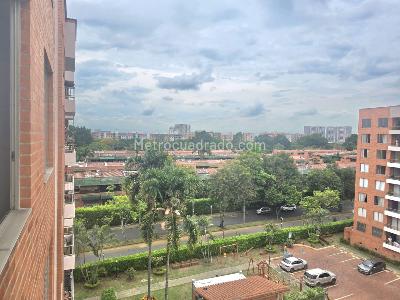 Apartamento en venta en El Ingenio, Cali · foto 2 de 13