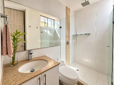 Casa de 4 alcobas en venta en Altos De Guadalupe, Cali, 150 m² · foto 5 de 20