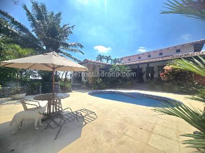 Casa de 4 alcobas en arriendo en Ciudad Jardin, Cali, 1500 m² · foto 13 de 20