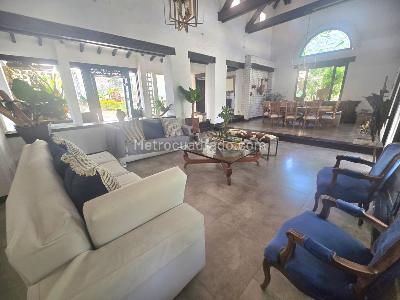 Casa de 4 alcobas en arriendo en Ciudad Jardin, Cali, 1500 m² · foto 10 de 20