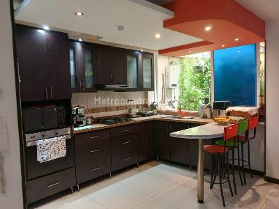 Casa de 5 alcobas en venta en Valle Del Lili, Cali, 300 m² · foto 2 de 20