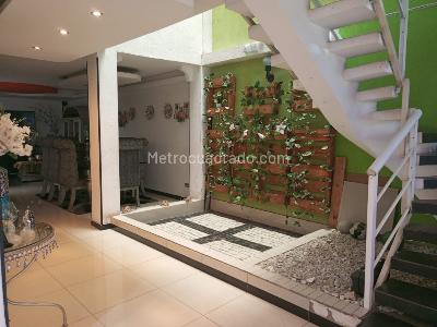 Casa de 5 alcobas en venta en Valle Del Lili, Cali, 300 m² · foto 7 de 20