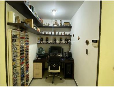 Casa de 5 alcobas en venta en Valle Del Lili, Cali, 300 m² · foto 13 de 20