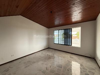 Casa de 4 alcobas en venta en Ciudad Jardin, Cali, 700 m² · foto 11 de 20