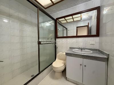 Casa de 4 alcobas en venta en Ciudad Jardin, Cali, 700 m² · foto 19 de 20