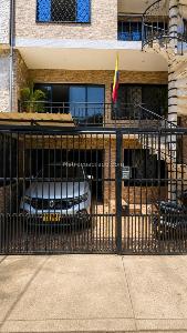 Casa de 5 alcobas en venta en Alfonso Lopez Iii Etapa, Cali, 380 m² · foto 2 de 18