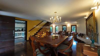 Casa de 3 alcobas en venta en Chia, Chía, 260 m² · foto 2 de 20