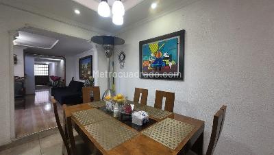 Casa de 3 alcobas en venta en Villa Alsacia, Bogotá, 130 m² · foto 4 de 20