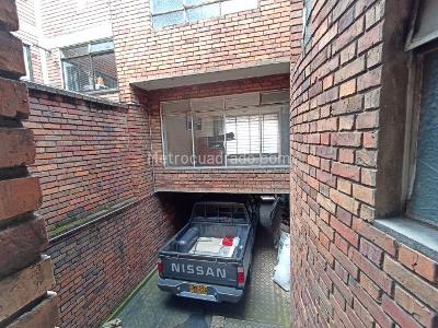 Casa en venta en San Luis, Bogotá · foto 3 de 12