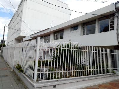 Casa de 5 alcobas en arriendo en Suba Pasadena, Bogotá, 550 m² · foto 3 de 18