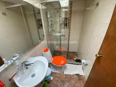 Casa de 5 alcobas en venta en Barrios Unidos Polo Club, Bogotá, 360 m² · foto 19 de 20