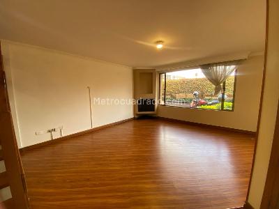 Casa de 4 alcobas en venta en Chia, Chía, 259 m² · foto 5 de 20