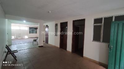 Casa de 5 alcobas en venta en Kennedy Floralia I Y Ii Sector, Bogotá, 260 m² · foto 4 de 20