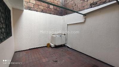 Casa de 5 alcobas en venta en Kennedy Floralia I Y Ii Sector, Bogotá, 260 m² · foto 6 de 20