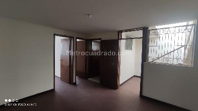 Casa de 5 alcobas en venta en Kennedy Floralia I Y Ii Sector, Bogotá, 260 m² · foto 17 de 20