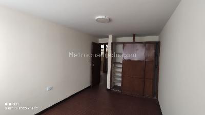 Casa de 5 alcobas en venta en Kennedy Floralia I Y Ii Sector, Bogotá, 260 m² · foto 18 de 20