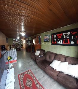 Casa de 5 alcobas en venta en Ciudad Kennedy Central, Bogotá, 240 m² · foto 2 de 20